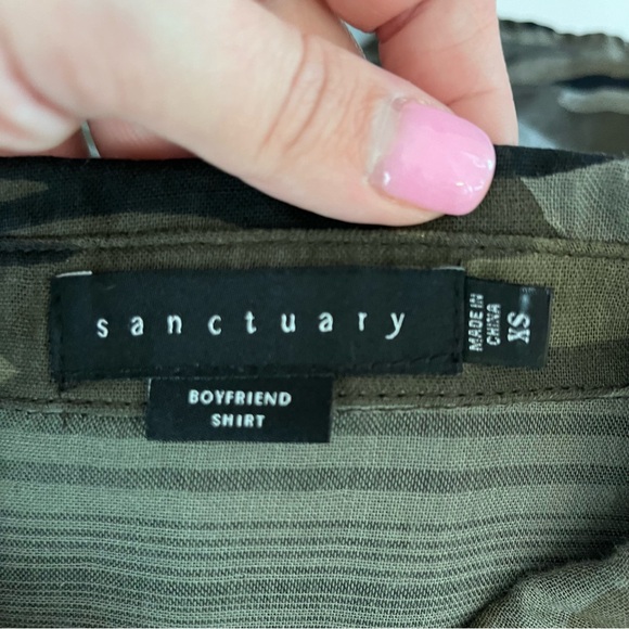 Sanctuary Camo Boyfriend Shirt Button Front Roll Tab Sleeves Size XS - Picture 5 of 11